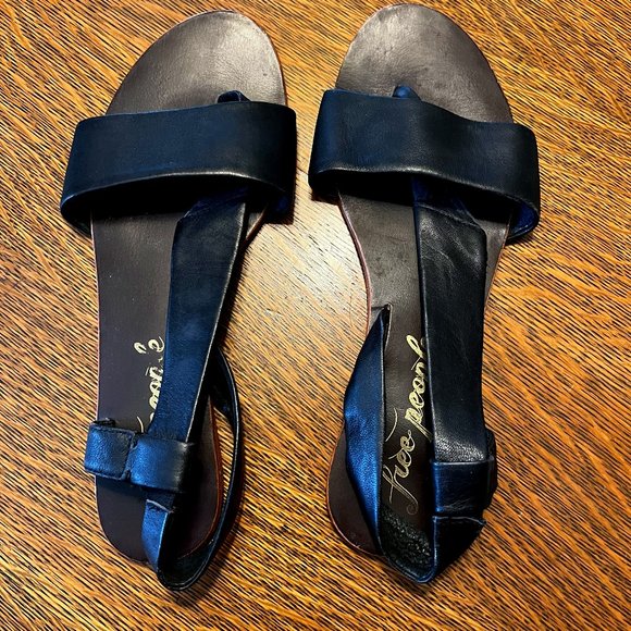 Free People Black Leather Sandals - Size 10 (EU 40) - Picture 1 of 3